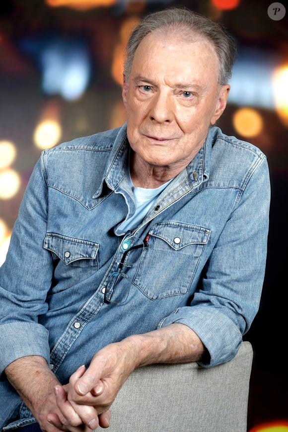 A la fin du mois de février, Herbert Léonard avait annoncé une mauvaise nouvelle sur sa page Facebook

Exclusif - Portrait d'Herbert Léonard à Paris, le 8 octobre 2024.
© Cédric Perrin/Bestimage