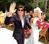 Plus d'une dizaine de jours après un mariage civil célébré à la mairie du 18e arrondissement de Paris, Jean-Luc Lahaye et sa femme Paola, de 30 ans sa cadette

Mariage de Jean-Luc Lahaye et Paola.