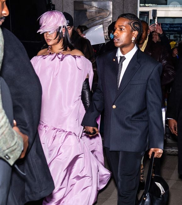 Rihanna et A$ap Rocky arrivant à la 35ème édition des Gotham Film Awards au Cipriani Wall Street à New York, NY, USA le 1er décembre 2025 pendant les arrivées de la cérémonie. Photo by Ouzounova/Splash News/ABACAPRESS.COM