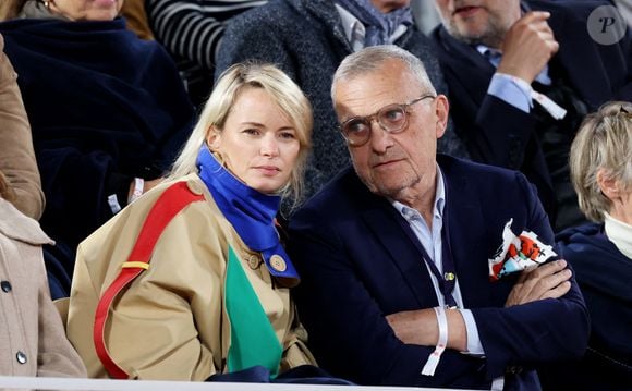 Pauline de Drouas et Jean-Charles de Castelbajac dans les tribunes des internationaux de France de Roland Garros à Paris. 

Photo : Cyril Moreau - Dominique Jacovides / Bestimage