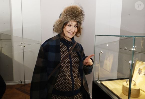Exclusif - Valérie Lemercier - Vernissage de l'exposition "Liaisons dangereuses & Métamorphoses" du créateur Elie Top à l'occasion de ses 10 ans de création chez Christie's à Paris le 27 janvier 2025. © Denis Guignebourg/BestImage