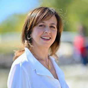 Grande gourmande, Valérie Bonneton assure avoir appris à mieux manger au fil des années. 

Valérie Bonneton  posant lors de la séance photo du film « L'Affaire Laura Stern » dans le cadre du 27e Festival La Rochelle Fiction, le 18 septembre 2025 à La Rochelle, en France. Photo de Franck Castel/ABACAPRESS.COM
