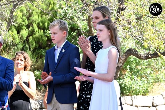 Le prince Albert II de Monaco, la princesse Charlène de Monaco, le prince Jacques de Monaco, marquis des Baux et la princesse Gabriella de Monaco lors de leur visite officielle aux Baux-de-Provence, France, le 5 septembre 2026. © Bruno Bebert/Bestimage