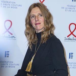 Sandrine Kiberlain lors du photocall de la 18ème édition du "Dîner de la mode du Sidaction" au Pavillon Cambon Capucines - Potel et Chabot à Paris, France, le 23 janvier 2020. © Olivier Borde/Bestimage