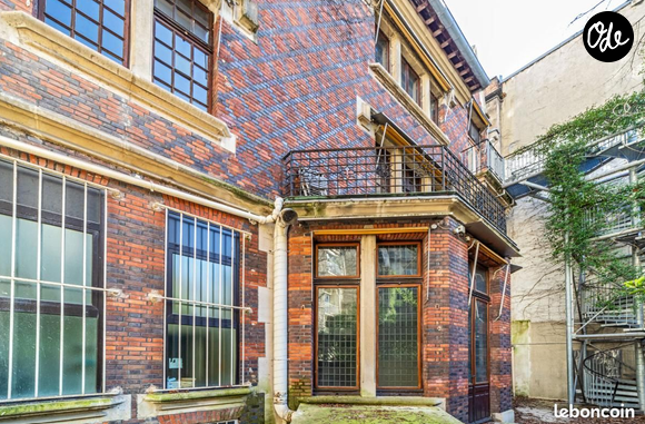 Mis en vente à 3,3 millions d’euros sur Agorastore, il a suscité 103 enchères avant d’atteindre son prix final de 5 millions d’euros.

L'hôtel particulier Haviland en vente sur Leboncoin.