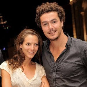 Élodie Varlet et Jérémie Poppe, en couple depuis de nombreuses années, sont les parents de deux garçons, Marcus et Solal.

Les comédiens de la série "Plus Belle la Vie", Elodie Varlet (Estelle) et son compagnon Jérémie Poppe (Romain) posent à l'hôtel Intercontinental de Marseille.

© VEEREN / BESTIMAGE