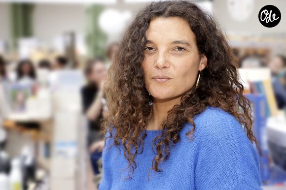 Sur Instagram, Marie Tabarly a annoncé avec enthousiasme que sa "Cuvée Marie" venait de décrocher une médaille d'argent au Rhumfest de Paris 2026. 

Marie Tabarly fille de Eric Tabarly - Festival du Livre de Paris 2025 au Grand Palais à Paris le 12 avril 2025.
© Cédric Perrin / Bestimage