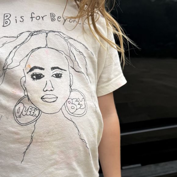 Lilibet fait une apparition plus discrète, portant un t-shirt à l’effigie de Beyoncé.

Meghan Markle a partagé des images de son quotidien. Capture d'écran Instagram