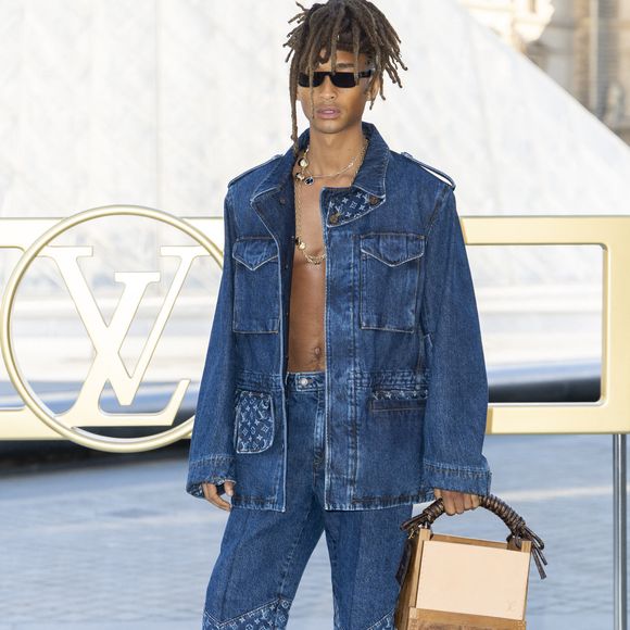 Jaden Smith au photocall du Défilé de mode Vuitton  Collection Printemps-Été 2026 dans le cadre de la Fashion Week de Paris (PFW) dans la Cour Carrée du Louvre, à Paris, France, le 30 septembre 2025. © Olivier Borde/Bestimage
