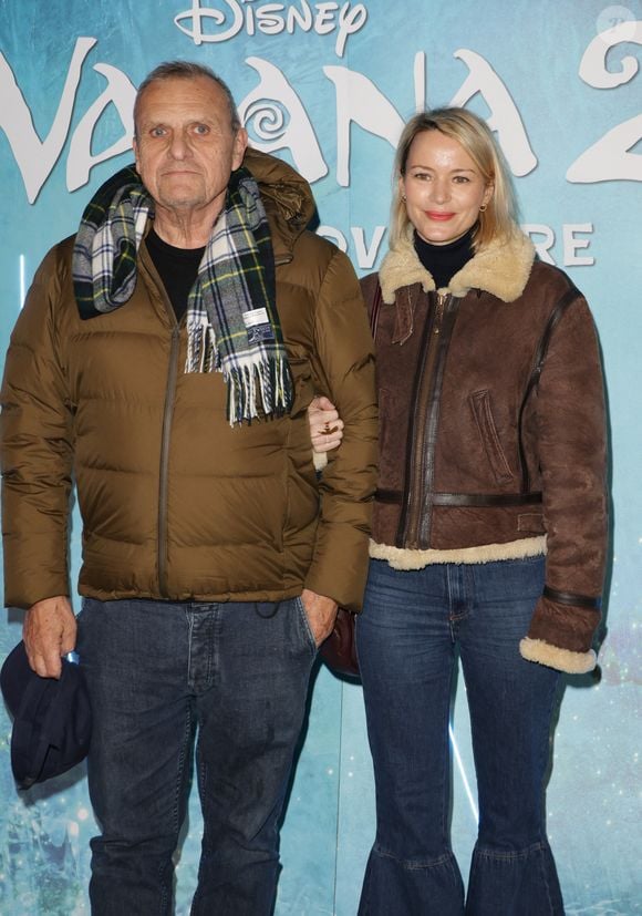 Les amoureux sont également parents d'une petite fille Eugénie, 4 ans

Jean-Charles de Castelbajac et sa femme Pauline de Drouas - Première du film Disney "Vaiana 2" au Grand Rex à Paris le 23 novembre 2024. © Coadic Guirec/Bestimage