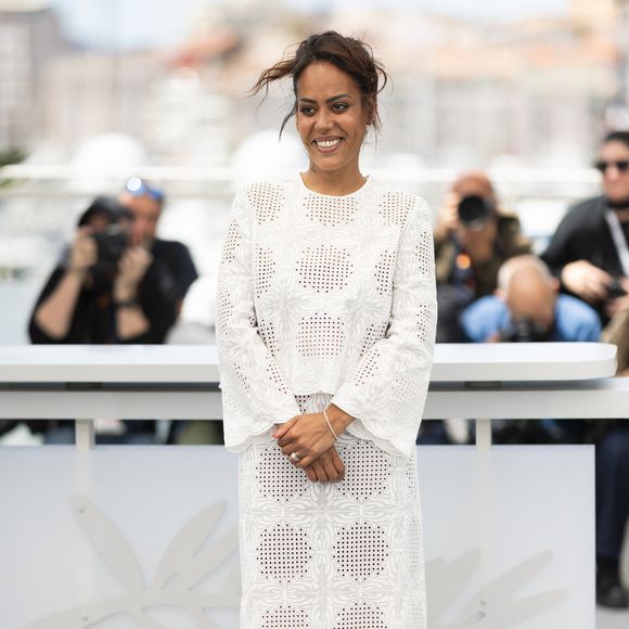 Amel Bent au photocall du film "Ma Frère" lors du 78ème Festival International du Film de Cannes, au Palais des Festivals à Cannes, France, le 22 mai 2025. © Jacovides-Moreau/Bestimage