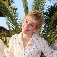 Julie Depardieu à pris son envol à plus de 9 500 kilomètres de la France, dans un endroit ensoleillé connu pour ses plages paradisiaques