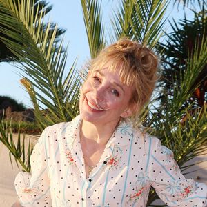 Le tournage d'un prochain épisode d'Alexandra Ehle l'emmène tout droit vers les plages de sables fin et les volcans éteints de l'île de La Réunion.

Julie Depardieu, membre du jury lors de la soirée d'ouverture de la 35ème édition du Festival du Film Britannique et Irlandais de Dinard.