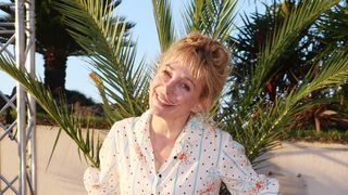 Julie Depardieu à pris son envol à plus de 9 500 kilomètres de la France, dans un endroit ensoleillé connu pour ses plages paradisiaques