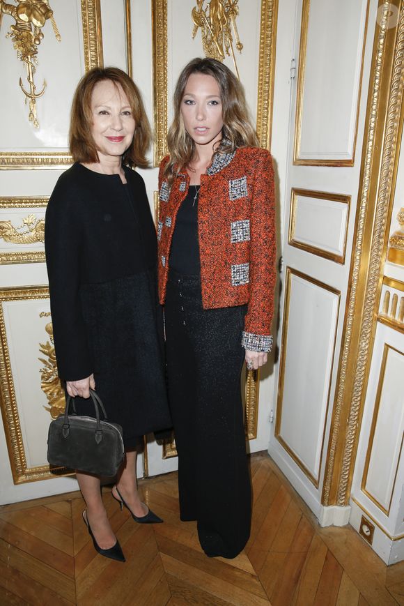 Info - Nathalie Baye, hospitalisée pour une infection broncho-pulmonaire - Nathalie Baye et sa fille Laura Smet - Soirée des "Révélations César 2015" à l'hôtel Meurice à Paris le 12 janvier 2015. (no web - online pour suisse et Belgique)