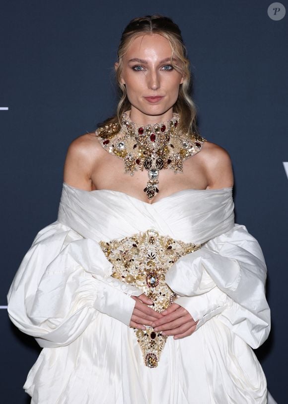 Enora Hope - Photocall de la soirée "LOreal Lights on women's worth" lors du 79ème Festival international du Film de Cannes le 22 mai 2026.
© Denis Guignebourg / Bestimage