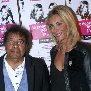 Laurent Voulzy et l'écrivaine Isaure Le Faou filent le parfait amour depuis plusieurs années.

Exclusif - Laurent Voulzy et Isaure Le Faou - Générale de la pièce "Je ne serais pas arrivée là, si... " au théâtre Antoine à Paris, France

© Bertrand Rindoff / Bestimage