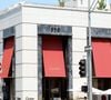 Une période de transition d’au moins douze mois est prévue pour assurer le transfert et l’accompagnement opérationnel. 

Exclusif - Sarah Hyland et son fiancé Wells Adams font du shopping sur Rodeo Drive à Beverly Hills. Los Angeles, le 25 juillet 2022.