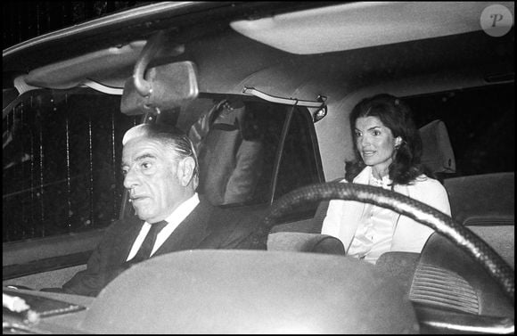 Aristote Onassis a par la suite épousé Jackie Kennedy

Archives - Aristote Onassis et Jackie Kennedy.
Crédit : AGENCE / BESTIMAGE