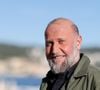 Dans l’émission "En aparté" 2023, il avouait : “Je pense que le rôle de père, c'est peut-être le rôle le plus difficile que j'aie jamais joué.” 

François Damiens - Photocall du film "T'as pas Changé" réalisé par J. Commandeur dans le cadre de la 7ème édition du festival Cineroman à Nice le 29 Septembre 2025. © Dominique Jacovides - Bruno Bebert / Bestimage