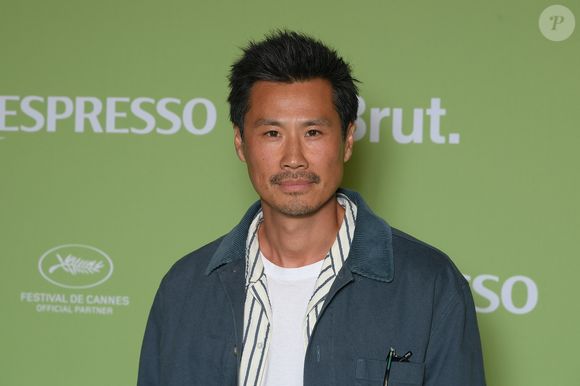 Invité du podcast de Maryam Gadery, il confie son sentiment d’injustice et son désir profond de partager à parts égales l’éducation de ses enfants. 

Frédéric Chau - Soirée Nespresso x Brut 2025 lors du 78ème Festival de Cannes à La Plage Nespresso le 15 mai 2025. © Lionel Urman/Bestimage