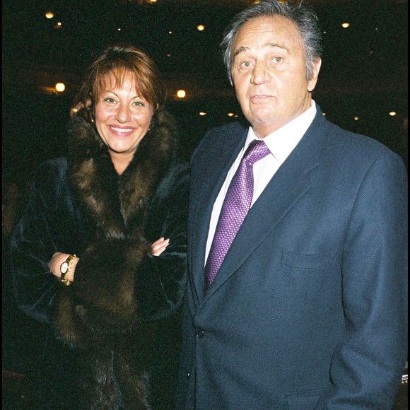 Roger Hanin et sa fille Isabelle à la générale de la pièce de théâtre Bob fosse le show au Châtelet à Paris le 15/01/2004. Crédit : Bertrand Rindoff Petroff / Bestimage