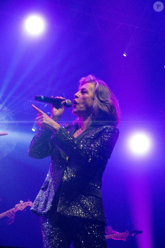 Lio - Les chanteurs de la tournée, les années 80, en concert au Phare à Chambéry le 25 novembre 2022.
