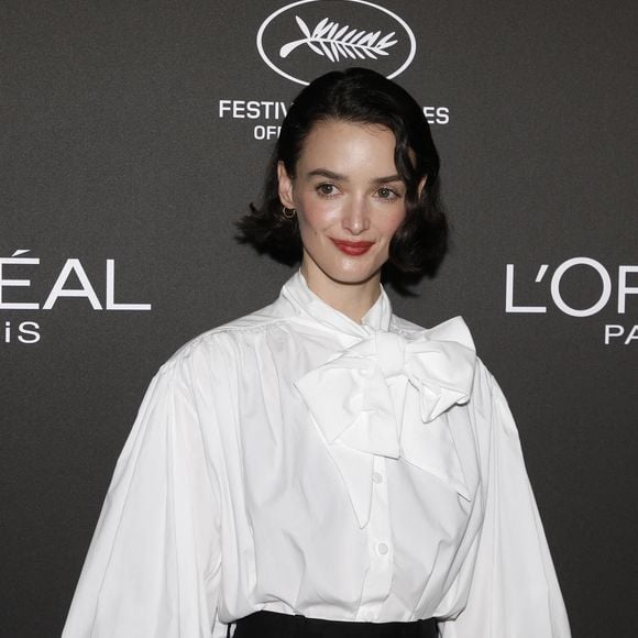 Charlotte Le Bon au photocall de la soirée "Lights On Women Award" organisé par L'Oréal Paris lors du 76ème Festival International du Film de Cannes, le 26 mai 2023. © Denis Guignebourg/Bestimage