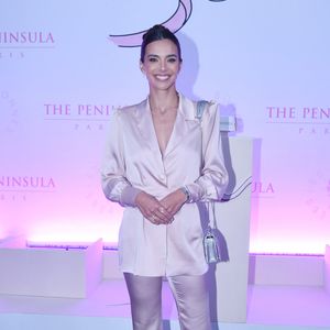 Marine Lorphelin - Soirée de gala du 10ème anniversaire de l'association "Les Bonnes Fées" à l'Hôtel The Peninsula Paris le 8 octobre 2025. The Peninsula Paris renouvelle son soutien dans la campagne Octobre Rose au côté de l'artiste G.Sardin.
 © Rachid Bellak/Bestimage