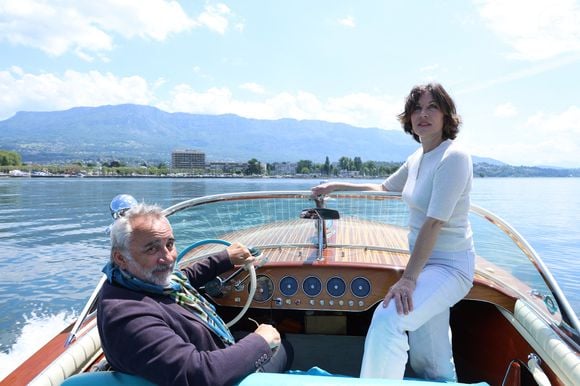 Exclusif - Antoine Dulery et Mathilde Seigner en Riva sur le Lac du Bourget lors de la 3ème édition du Festival du Cinema Français et de la gastronomie d'Aix-les-Bains le 5 juin 2024. © Denis Guignebourg / Bestimage