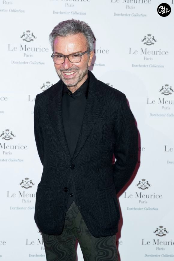 La musicienne a récemment pleuré la mort du créateur de mode Olivier Echaudemaison, décédé à l'âge de 84 ans le 12 août 2026

Exclusif - Olivier Echaudemaison - Remise du Prix Meurice pour l'art Contemporain à Paris le 10 octobre 2016. © Olivier Borde / Bestimage