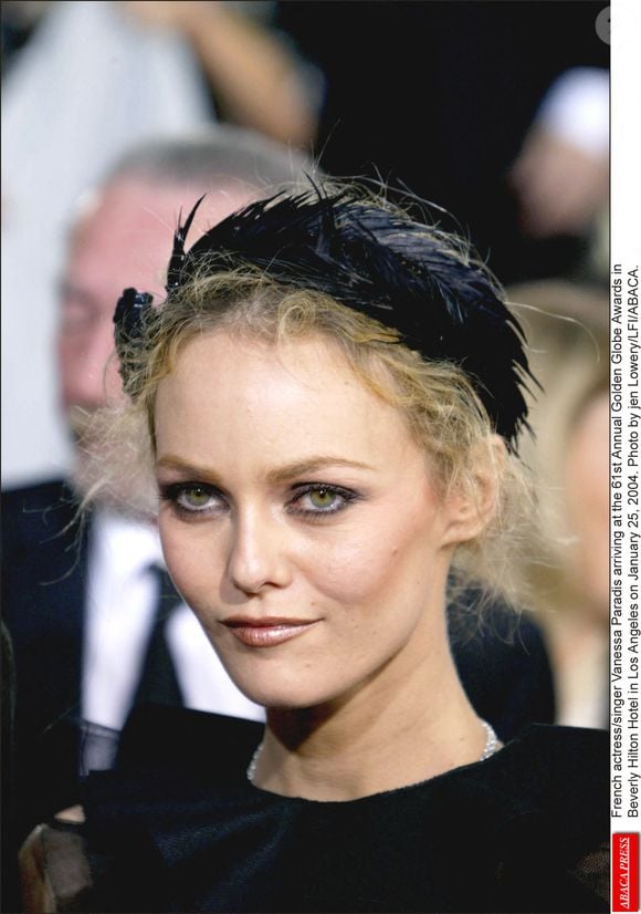 Parmi les souvenirs marquants évoqués, celui de l’enregistrement de l’album "Bliss" en 2000, période où Vanessa s’est retrouvée seule à Los Angeles pour finaliser son projet...


L'actrice et chanteuse française Vanessa Paradis arrive à la 61e cérémonie annuelle des Golden Globe Awards à l'hôtel Beverly Hilton de Los Angeles, le 25 janvier 2004. Photo prise par Jen Lowery/LFI/ABACA.