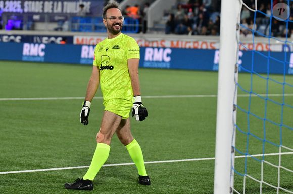 Jarry - Célébrités lors du match de gala caritatif entre l'équipe de Nico Capone et celle de Redouane Bougheraba au profit des fondations Théodora et Terres d'espoir en faveur des enfants hospitalisés et des personnes en difficulté au stade de la Tuiliere à Lausanne en Suisse le 6 Septembre 2025. © Romain Doucelin/Bestimage