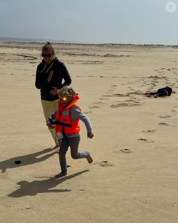 Agathe Lecaron partage de rares photos d'elle avec son mari François Pellissier ainsi que leurs enfants Gaspard et Félix.