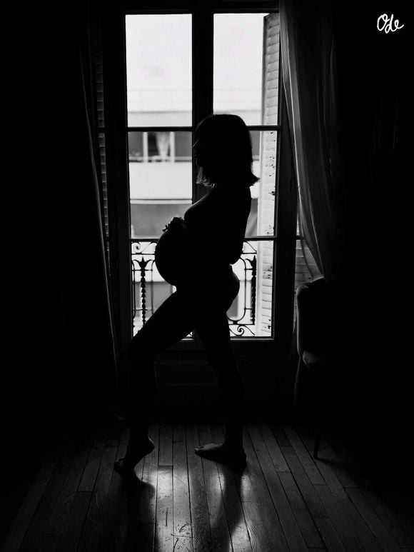 Le couple avait gardé sa grossesse totalement secrète pendant neuf mois.

Lulu Gainsbourg a partagé d'adorables images de sa compagne Aurélie. Capture d'écran Instagram