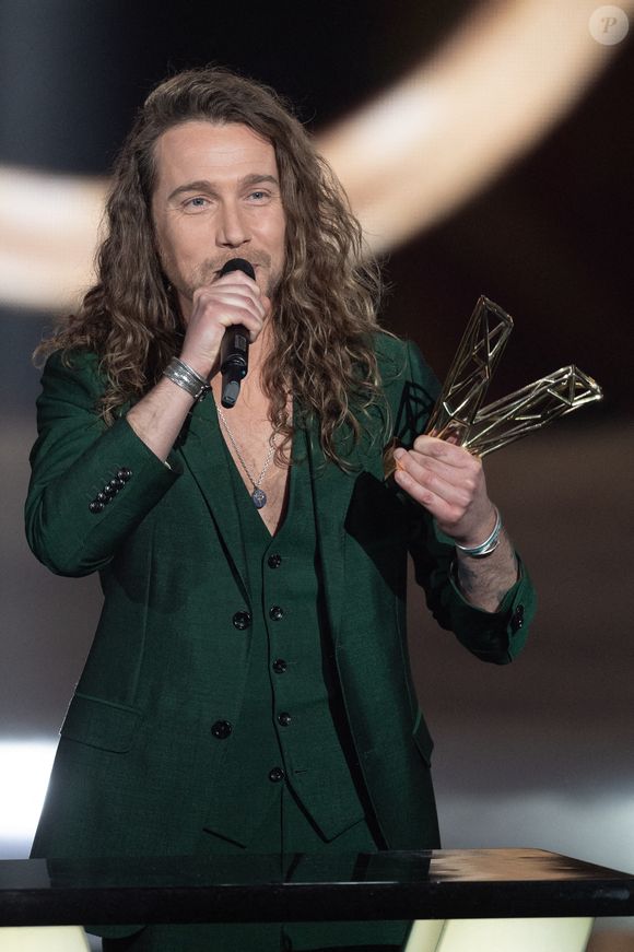 Julien Doré reçoit le prix de la meilleure création audiovisuelle de l'année lors des 36e Victoires de la Musique à la Seine Musicale le 12 février 2021 à Boulogne-Billancourt, France. Photo David Niviere/Abaca