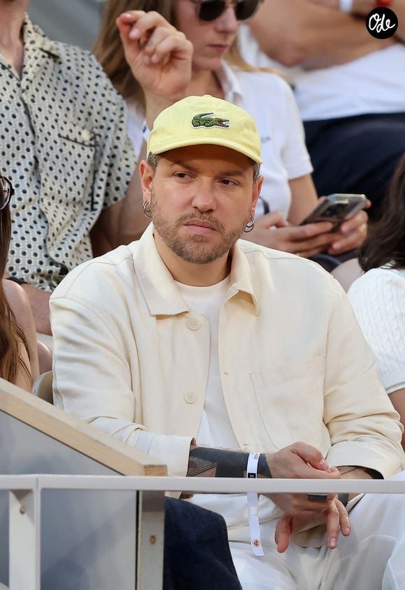 Avant de se confier sur son rapport à l'amour : "Pour moi, l'amitié est bien plus importante parce que, déjà, je ne comprends rien à l'amour",

Quentin Mosimann dans les tribunes lors des Internationaux de France de Tennis de Roland Garros 2026. Paris, le 27 mai 2026. © Jacovides-Moreau / Bestimage