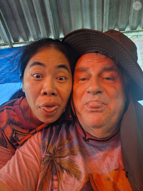 Raphaël (ici avec sa compagne) ,candidat marquant de "Koh-Lanta" en 2004, sur Facebook.