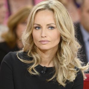À 53 ans, celle qui partage désormais sa vie avec Marc Lavoine a néanmoins pris la sage décision de bannir le sucre de son assiette et ce depuis 3 ans. 


Adriana Karembeu - Enregistrement de l'émission "Vivement Dimanche" diffusée le 11 mai 2014 - invité principal Patrick Fiori -
Paris le 7 mai 2014
