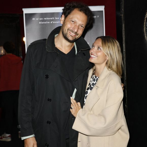 Exclusif - Eric Antoine et sa femme Gennifer Demey - Célébrités assistent au spectacle "Dans les étoiles" par l'astrophysicien David Elbaz au théâtre de la Gaîté Montparnasse à Paris le 22 septembre 2025. © Marc Ausset-Lacroix/Bestimage