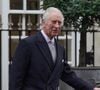Charles III est atteint d'un cancer depuis d'un an
Charles III quittant la London Clinic dans le centre de Londres après avoir passé trois nuits à recevoir des soins médicaux suite au traitement d'une hypertrophie de la prostate. Photo par Lucy North/PA Wire/ Abaca