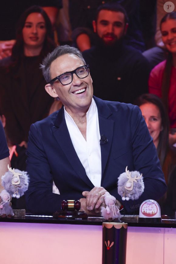 Exclusif - Julien Courbet, sur le plateau de TBT9 présenté par C.Hanouna, et diffusé en direct sur W9, Paris, France, le 26 novembre 2025. © Jack Tribeca / Bestimage