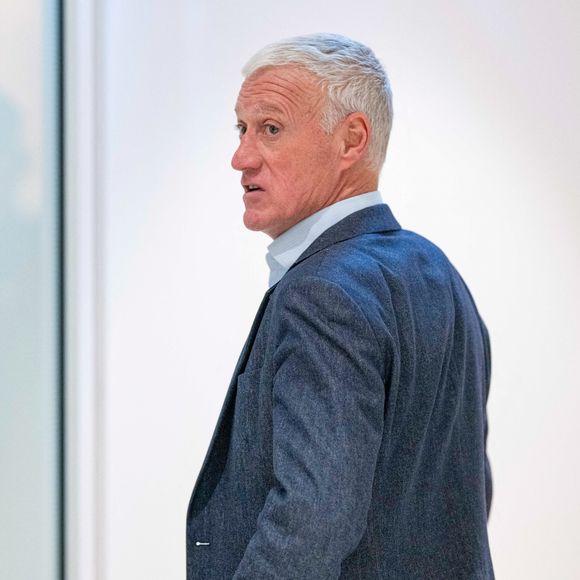 Didier Deschamps - Sorties du tribunal correctionnel de Paris en marge du procès en diffamation entre Didier Deschamps et Daniel Riolo. Le procès en diffamation opposant Didier Deschamps à Daniel Riolo s’est ouvert le 20 novembre 2025 devant la XVIIe chambre du tribunal correctionnel de Paris : Didier Deschamps reproche à Daniel Riolo d’avoir qualifié de « menteur » à propos de la blessure de Karim Benzema lors de la coupe du monde de football en 2022. France, le 20 novembre 2025. © Pierre Perusseau/Bestimage