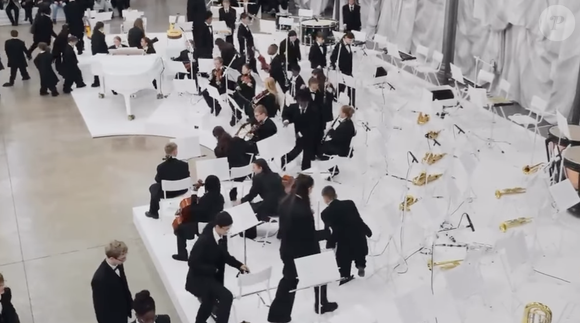 Maison Margiela Co-Ed Spring Summer 2024 Collection - YouTube