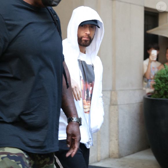Eminem quitte l'hôtel Four Seasons à New York City, NY, USA, 24 juin 2022. Photo par Christopher Peterson/Splash News/ABACAPRESS.COM