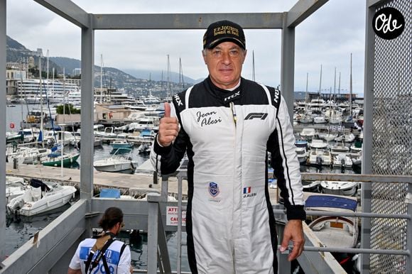 Une centaine d'invités étaient présents pour célébrer leur union, parmi lesquels plusieurs grandes figures de la Formule 1.

Jean Alesi lors du 15ème Grand Prix de Monaco Historique le 26 avril 2026.

© Bruno Bebert / Bestimage