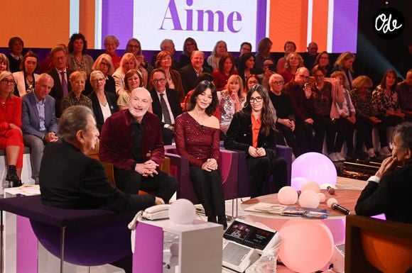 Exclusif - Frank Leboeuf, son épouse Chrislaure Nollet et sa belle-fille Djéane Nollet lors de l'enregistrement de l'émission "Famille je vous aime" présentée par M.Drucker et qui sera diffusée le 29 décembre sur France 3, au studio Rive gauche, à Paris, France, le 2 décembre 2025. © Gaffiot-Perusseau/Bestimage