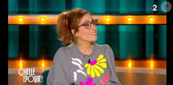 Léa Salamé dans l'émission "Quelle époque !" sur France 2 le 8 février 2024.
