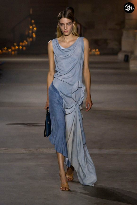 Défilé Victoria Beckham Collection Femme Prêt-à-Porter Printemps/Eté 2027 lors de la Fashion Week de Paris, le 2 octobre 2026. © Bestimage