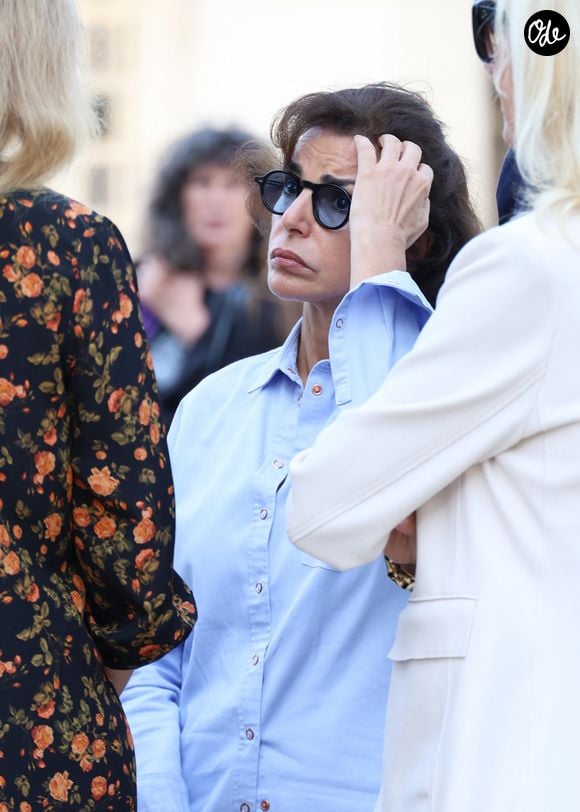 Exclusif - Rachida Dati - Arrivées aux obsèques du créateur de mode français spécialiste du maquillage Olivier Echaudemaison au cimetière du Père Lachaise, à Paris, France, le 17 août 2026. © Denis Guignebourg/Bestimage